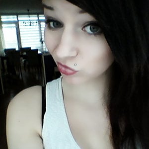 Profile picture for Nina.