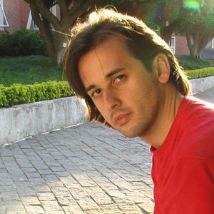Profile picture for Milton Siqueira