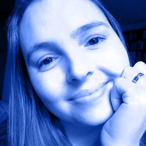 Profile picture for Lia Caldas