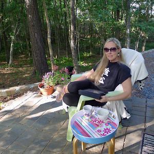 Profile picture for Jeri Dearing