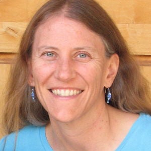 Profile picture for Leigh Robertson