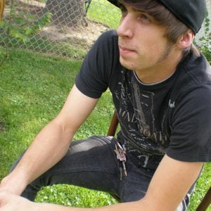 Profile picture for gary lewis