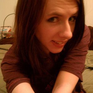 Profile picture for Linda aka weedandbombs