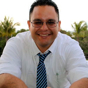 Profile picture for Moy Cuevas