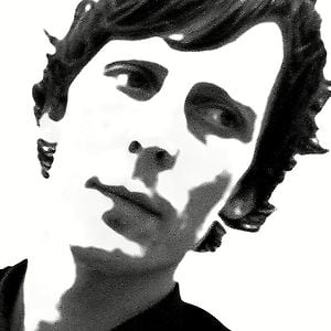 Profile picture for Man Under Moon