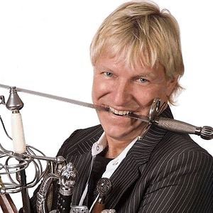 Profile picture for Sword Swallower Dan Meyer