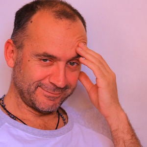 Profile picture for Santiago Issotta art & fashion