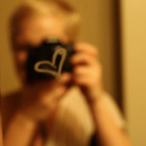 Profile picture for one black dog photography