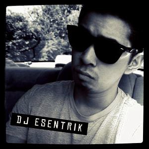 Profile picture for dJ eSenTRiK