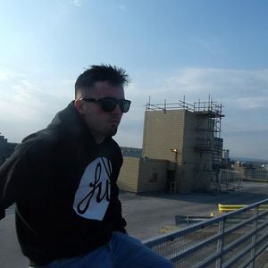 Profile picture for Lee Kelly