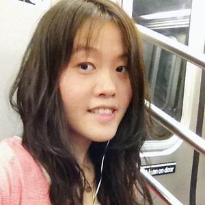 Profile picture for Vivian Wei Huang
