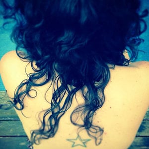 Profile picture for moda pra ler / Laura Artigas
