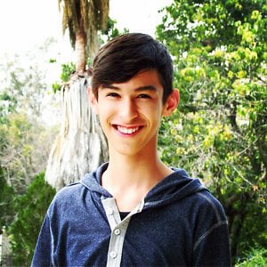 Profile picture for Eduardo Paz