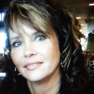 Profile picture for Karen León
