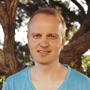 Profile picture for Simon Bolz