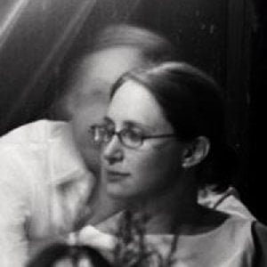 Profile picture for Carrie