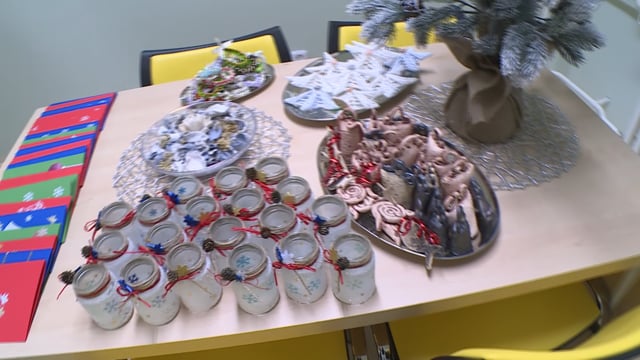 Senioři z DPS Gajdošova dostali dárky od dětí z ostravských škol