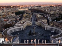 サン・ピエトロ広場 俯瞰、街並み、夕暮れ、4K