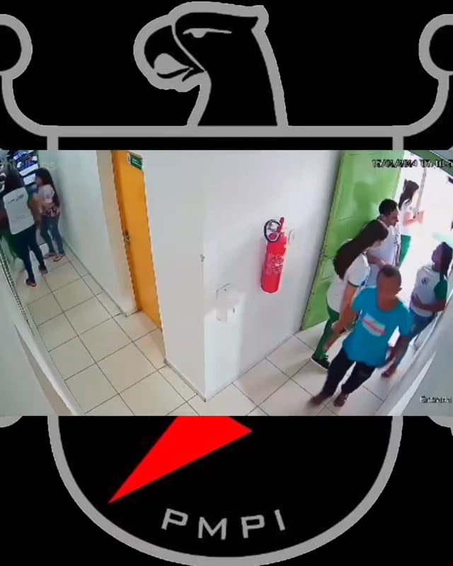 Vídeo foragido invade escola furta celular e é recapturado