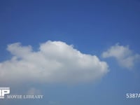 青空と雲の微速度撮影　 定位置で渦巻くように変化する積雲の微速度撮影