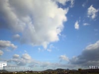 青空と雲の流れ　微速度撮影 少しづつ雲が増えて曇ってきます