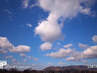 青空と雲の微速度撮影 地上風景あり　　西向き　西の風