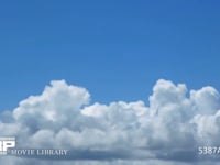 右へ流れて行く積乱雲　微速度撮影 空のみ　左から右