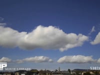 青空と雲の微速度撮影 地上風景あり　　北向き　西の風