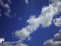 青空と雲の微速度撮影 奥から手前　空のみ　60fps　サンプル動画は30fps