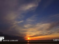 雨雲からの夕焼け　微速度撮影 瀬戸内海の夕焼け
