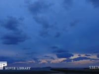 夕暮れ時の瀬戸内海の雲　4K微速度撮影 風が強くて冬らしい雲の流れです