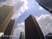 東京　新宿高層ビル群と雲の動き　微速度撮影　4K 新宿警察署横の交差点での撮影です