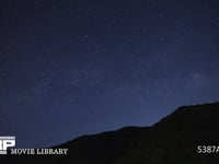 山から昇ってくる天の川　4Kタイムラプス 高知県吉野川沿い　大歩危あたりから撮った星空（北東）23：00〜明け方まで
