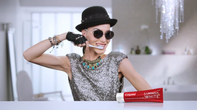 Colgate Luminous White-HD