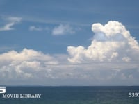 海と蒼空のタイムラプス 海岸沿いから見た海と蒼空。タイムラプス、フィックス撮影