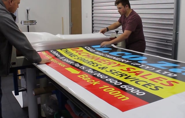 Maker Video: Chromadek Sheet Sign with Laminated Vinyl that Printed on FastCOLOUR Large Format Printer