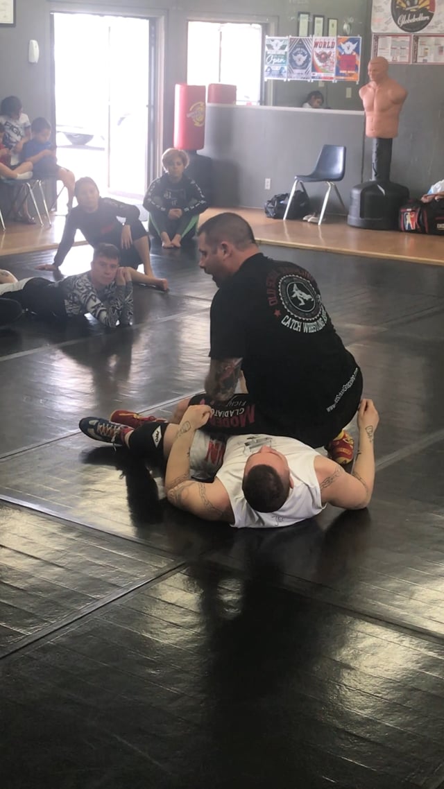 Schultz Roll to Helicopter Kneebar