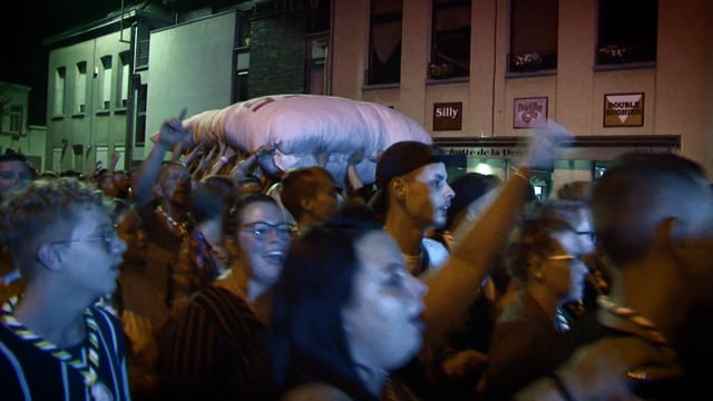 Les marronnes de Gouyass dans les rues d'Ath