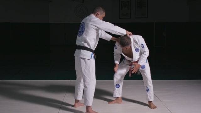 Two-handed choke (in depth)