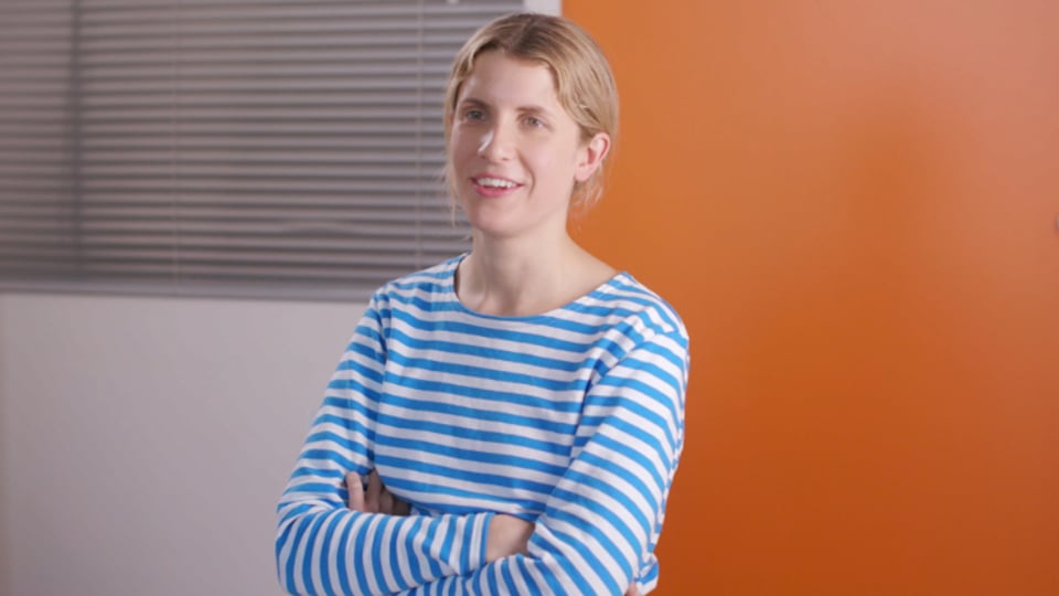  Claire L. Evans 