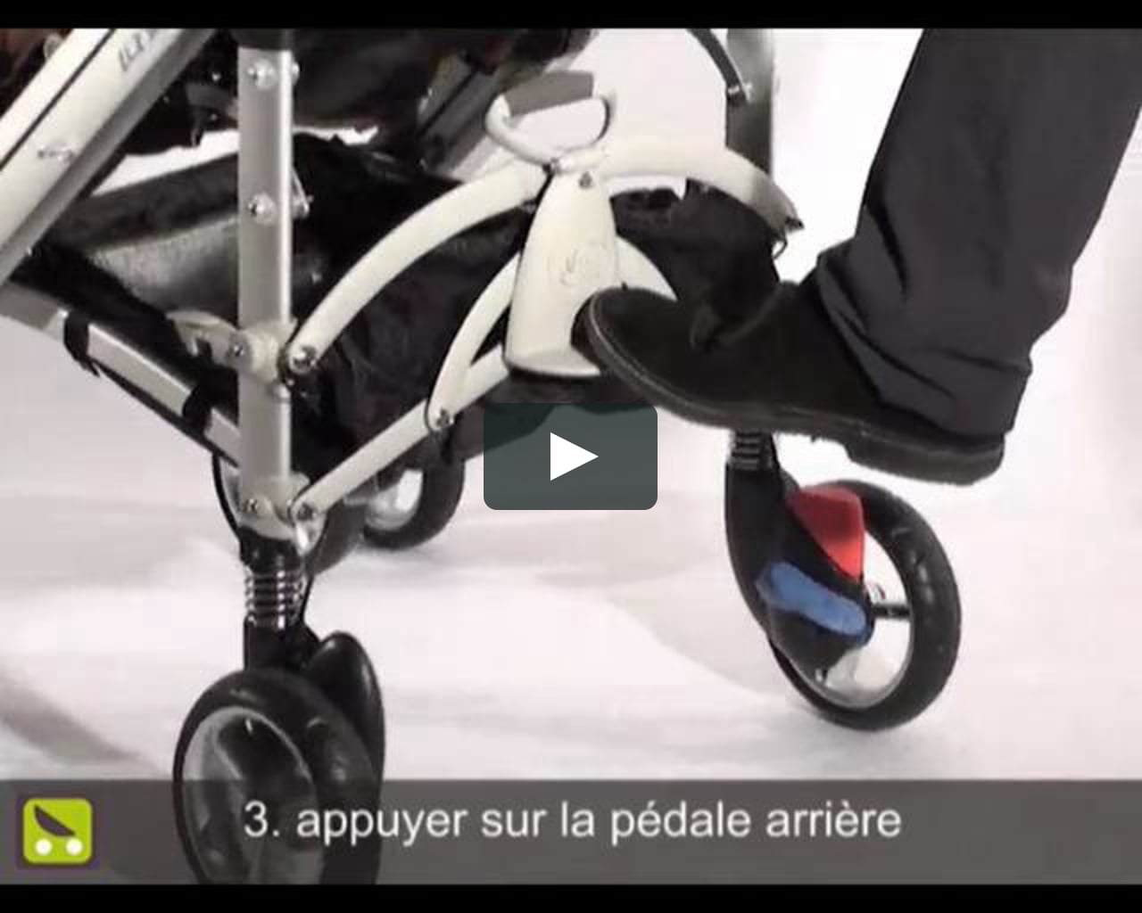 Poussette Magazine Le Pliage De La Poussette Bebe Confort Loola On Vimeo