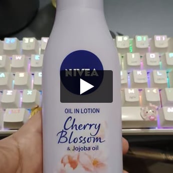 Nivea Body Oil in Lotion Cherry Blossom and Jojoba Oil