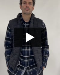 シームレスダウンベスト