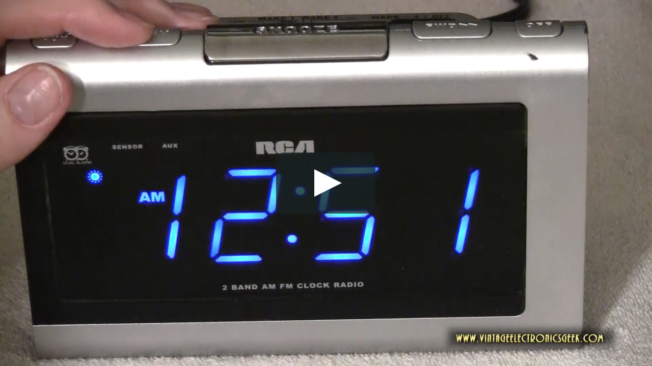 RP5435 Dual Wake AM/FM Clock Radio