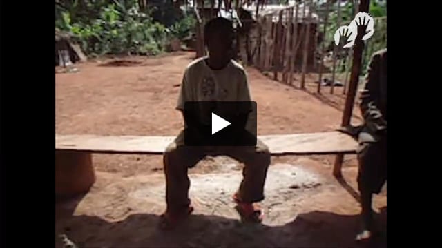 I Baka denunciano abusi da parte del guardaparco Mpaé Désiré e di altri