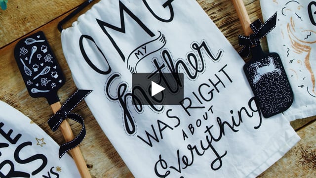Gigi's Kitchen Flour Sack Dish Towel, Tea Towel, Gigi, Gift for Grandm –  614VinylLLC