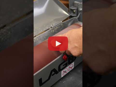 A csiszolószalag cseréje és tisztítása az IGM LAGUNA 1632 SuperMax gépen