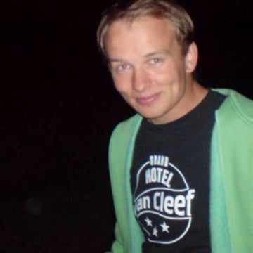 Vimeo profile picture for @peer