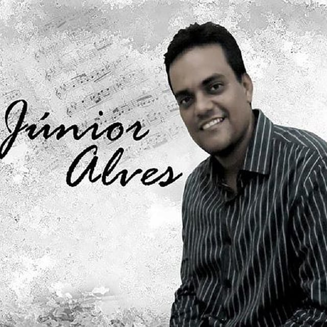 Cantor Júnior Alves