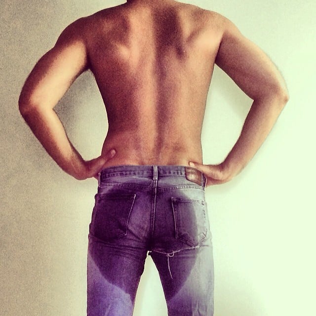 Male wetting. Wetting Pants guy. Wetting Pants male